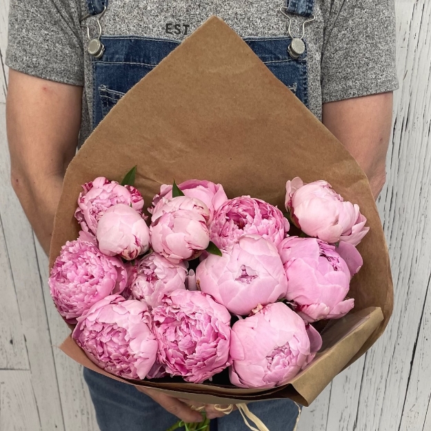 Picture of Baker’s Dozen Peony Bouquet